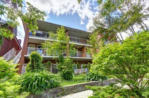 Welcome to Kenilworth Avenue, one of the most sought after, tree lined streets in the Beach with beautiful Lake Ontario and the boardwalk just a short stroll away.