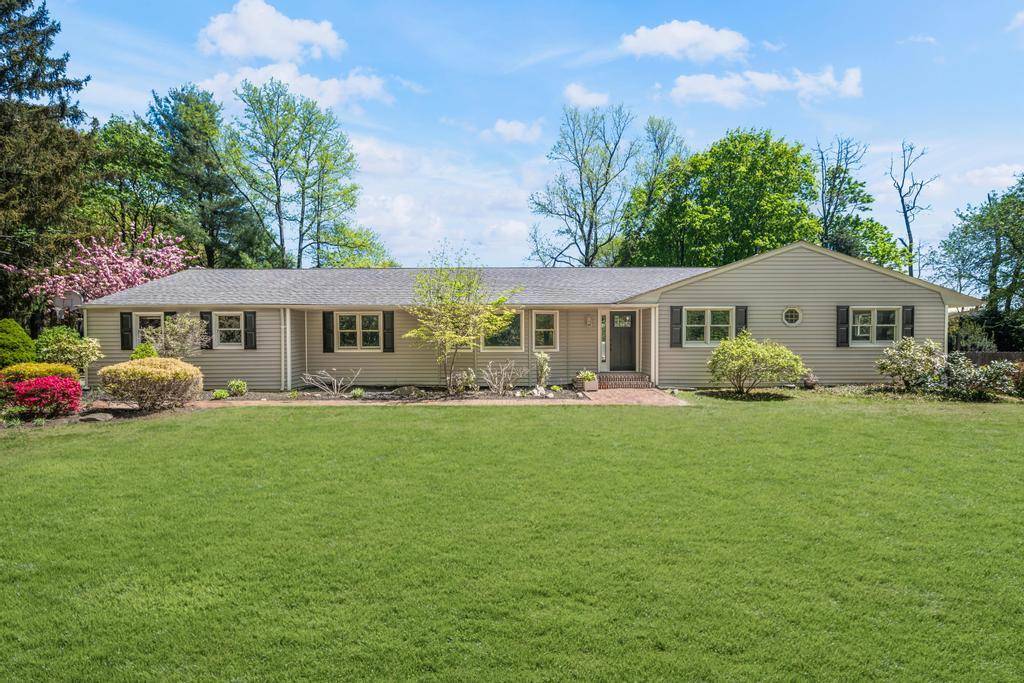Welcome to your New Home at 85 Meadow Glen Road in Beautiful Fort Salonga, NY !