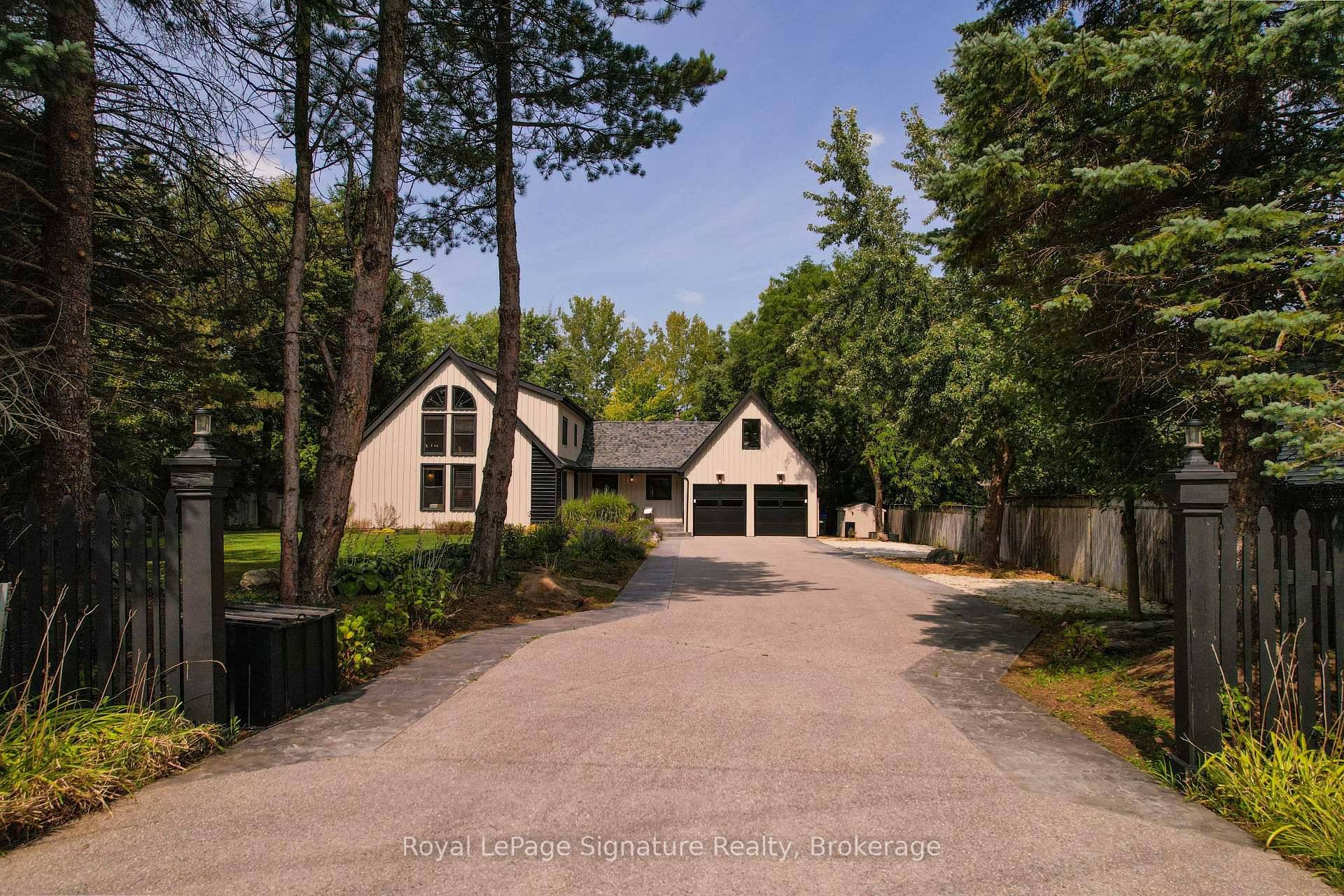 Tucked away on a private, tree lined lot in the desirable Collingwoodlands community, just minutes from Osler Bluff Ski Club and the vibrant town of Collingwood, this stunning board and ...
