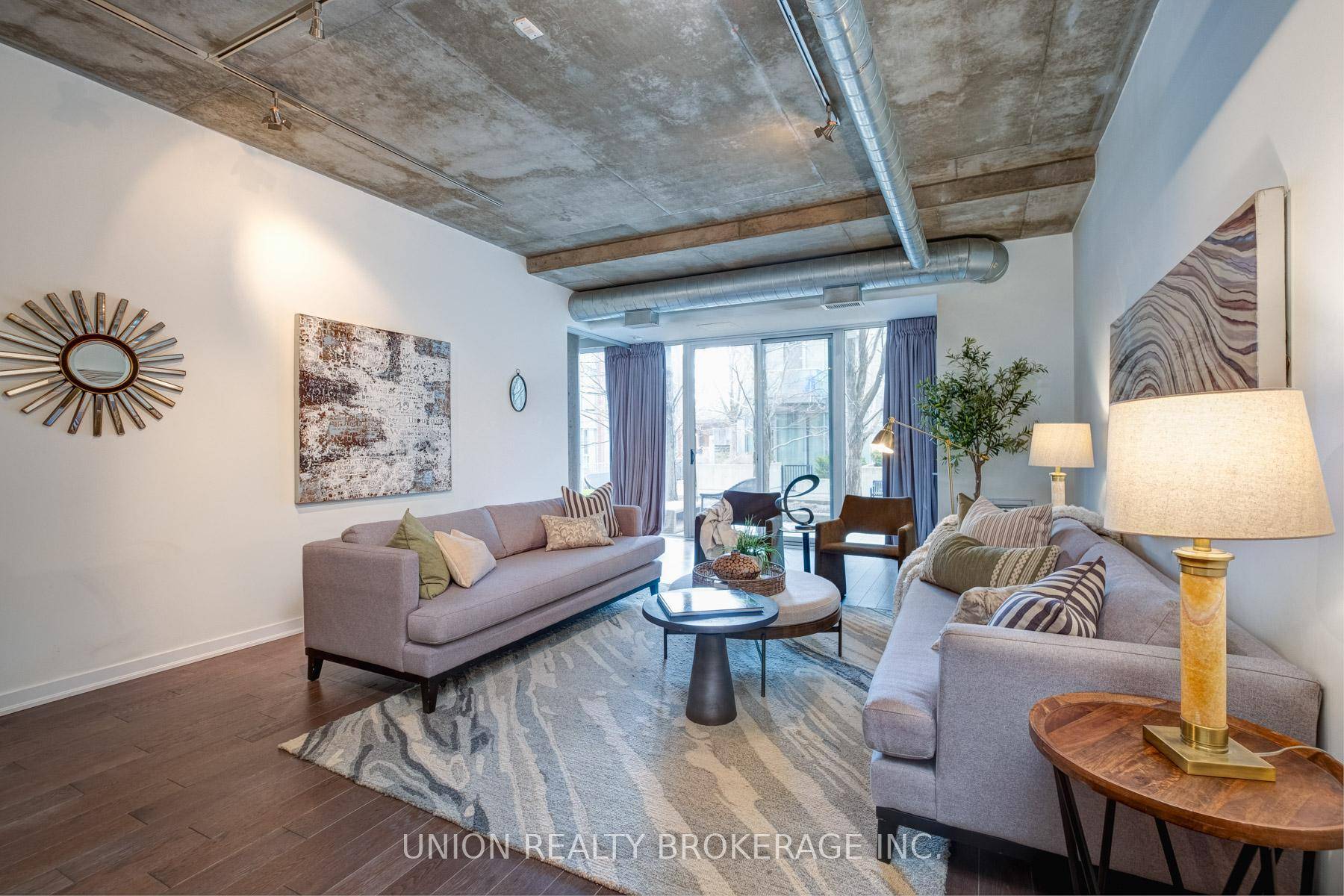 Short term lease in The Printing Factory Loft Building !