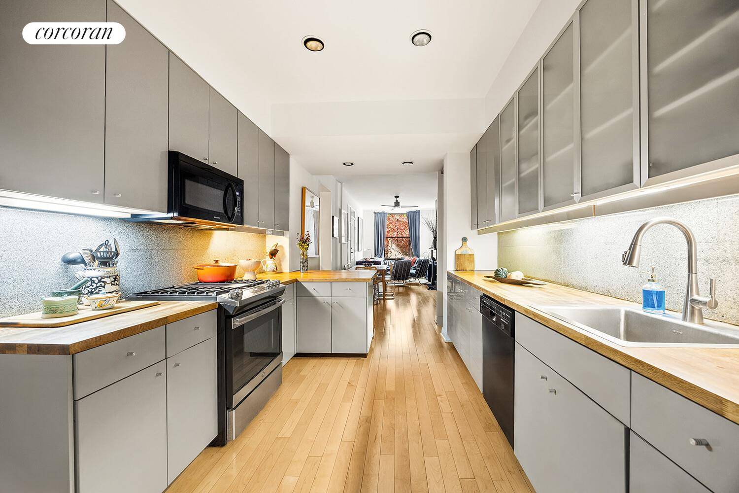A Rare Prospect Heights Opportunity Double Duplex Townhouse on a Prime Block This is a rare opportunity to own a beautiful townhouse on one of Prospect Heights most desirable tree ...