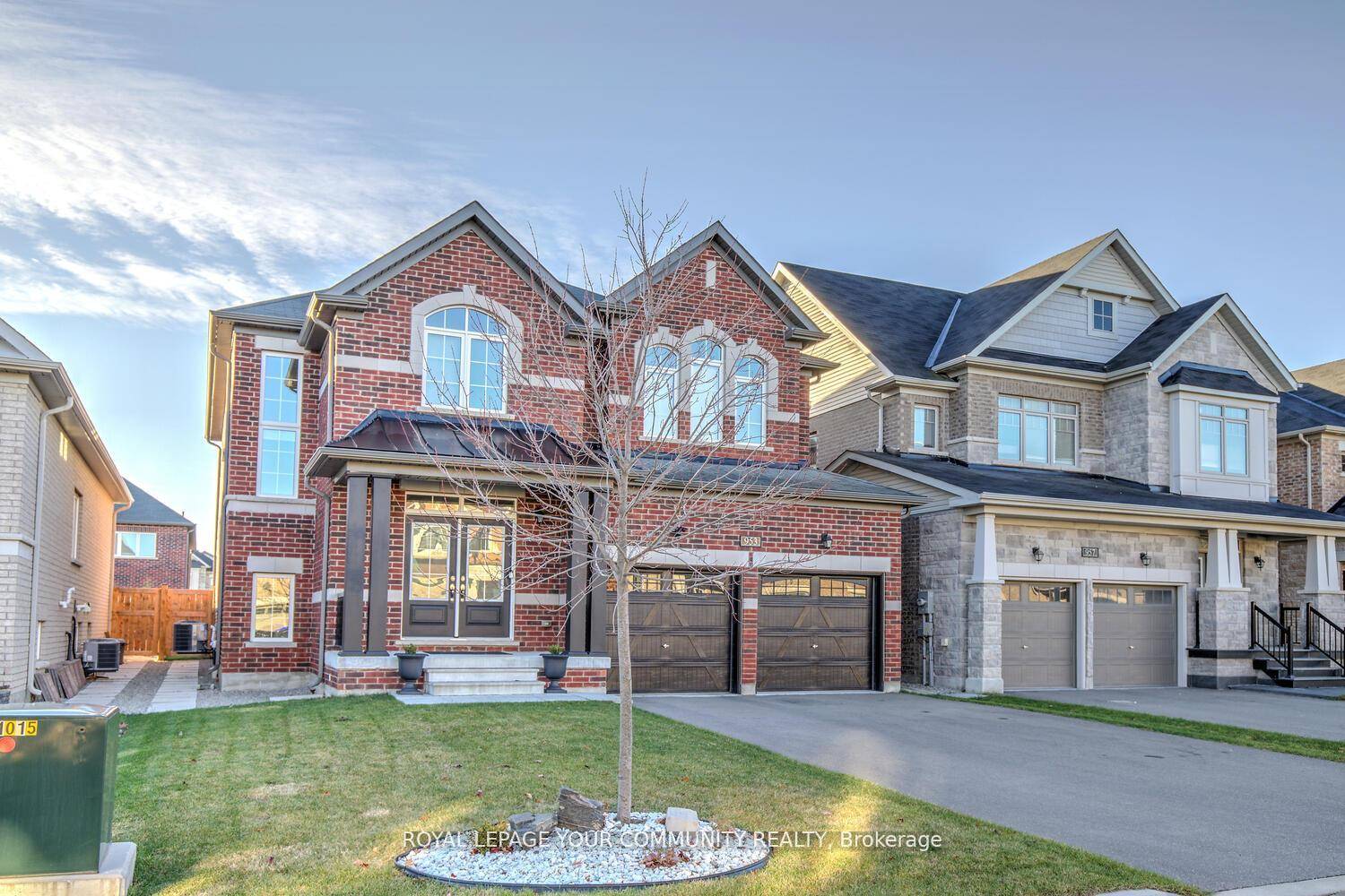 Welcome to 953 Barton Way stunningly upgraded 4 bed amp ; 4 bath detached home with finished basement nestled on a quiet street !