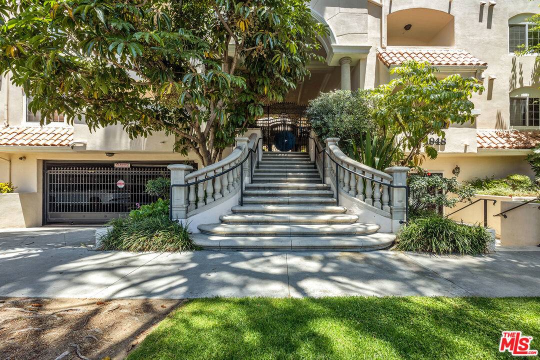 1948   Malcolm Ave 2BR La