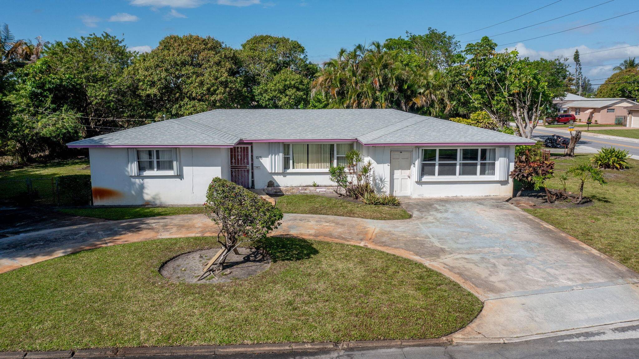 Nestled in the thriving, no HOA community of Cherry Hills, Set on a 10, 000 sqft and brimming with potential this 3 2 home features a New roof installed 2022, ...