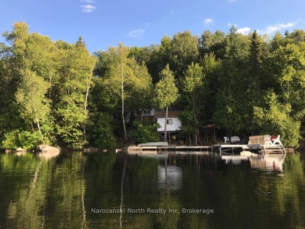 Your Off Grid Waterfront Adventure Awaits !
