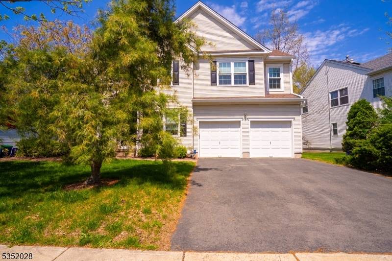 Presenting a stunning residence at 6 York Drive, Princeton, NJ 08540 This meticulously maintained 4 bedroom, 2.