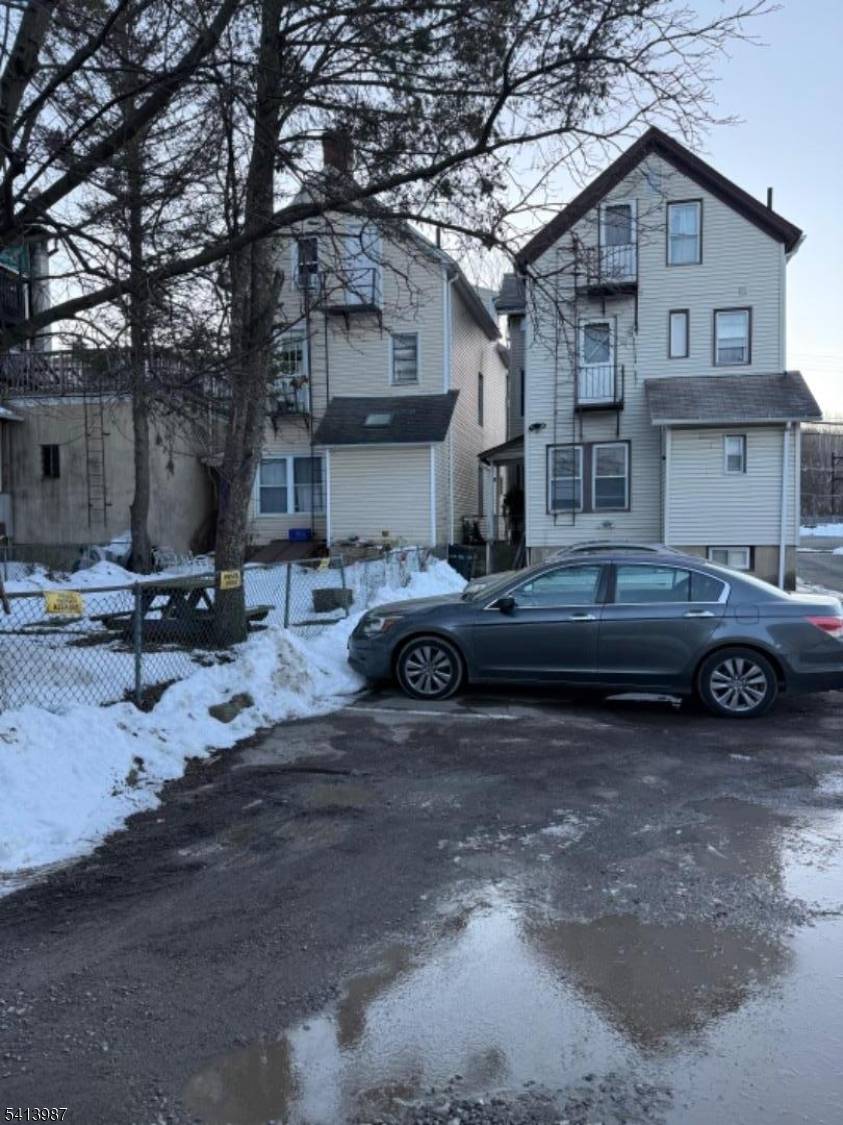 Multi Family Investment Opportunity in Redevelopment Area Located in The Thriving redevelopment district of Dover, this well positioned multi family property presents an excellent opportunity for investors or owner occupants ...