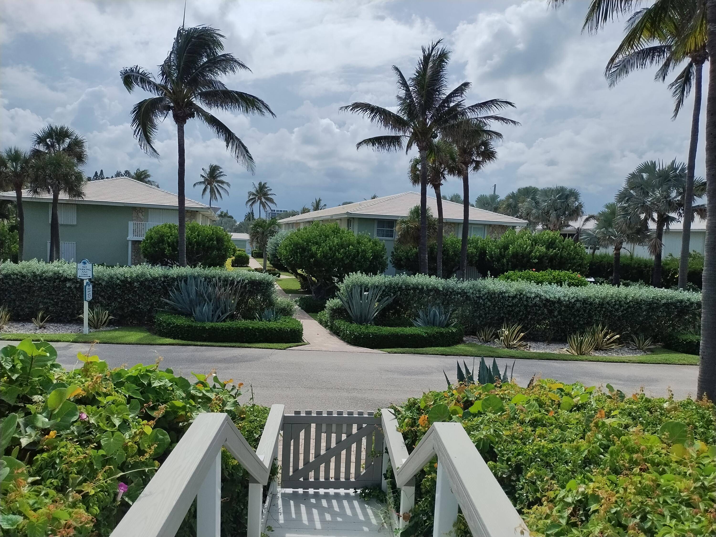 Furnished annual rental. This is a perfect beach get away on Old Ocean Blvd that is a scenic lane along the Atlantic Ocean.