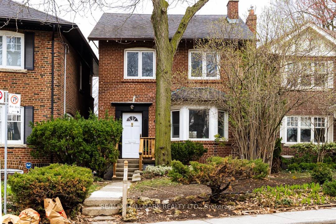 Your gateway into one of Toronto's most prestigious postal codes.