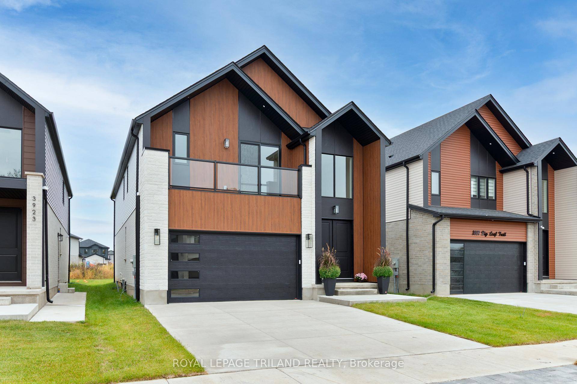 Introducing the newest MODEL HOME by Springfield Custom Homes, perfectly located in desirable South West London's Magnolia Fields community.