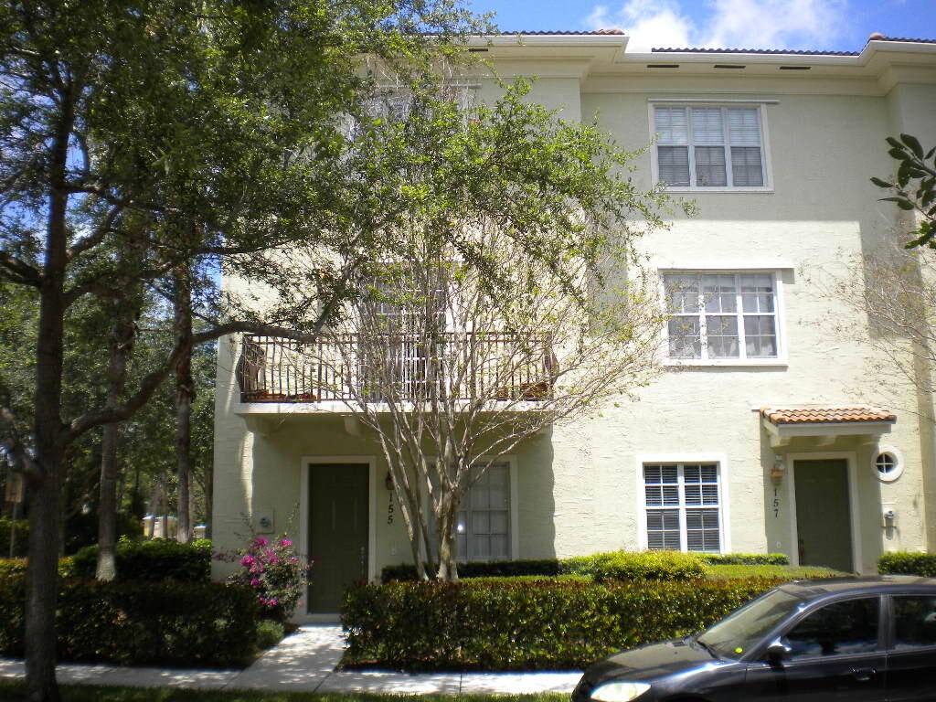GREAT 3 BEDROOM 2 BATH THREE STORY TOWNHOME IN ABACOA.