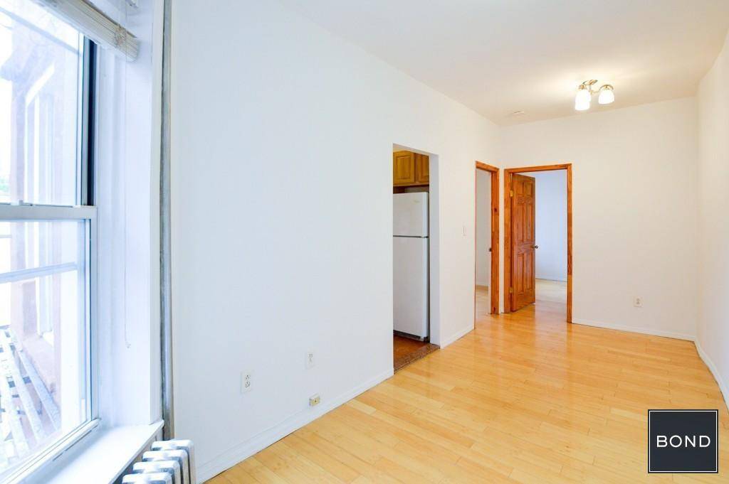 Come home to this bright spacious apartment in Central Nolita close to several subway lines.