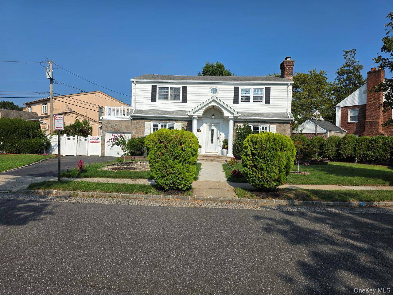 Magnificent Colonial Home in the Heart of New Hyde Park.
