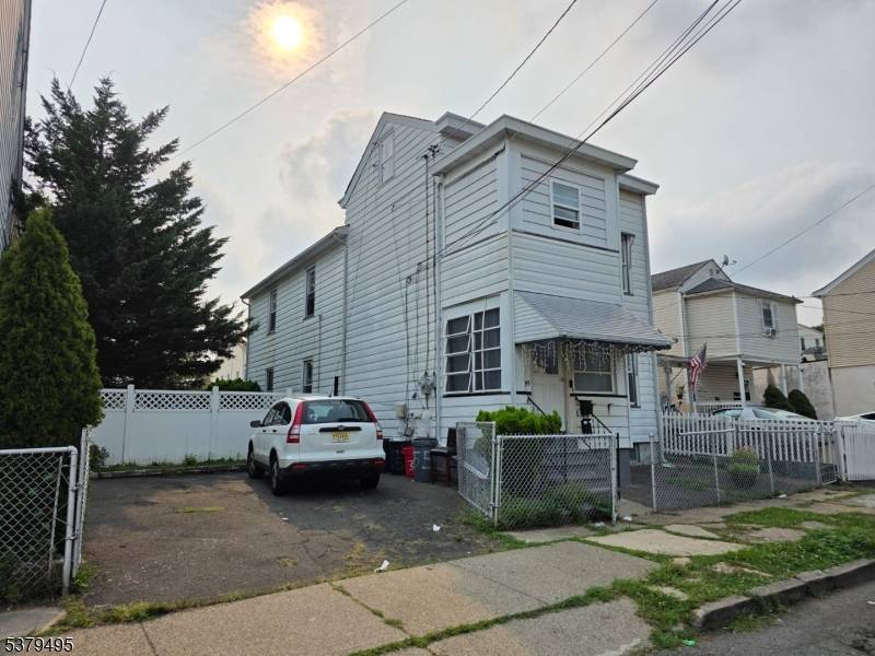 Henderson St Paterson City New Jersey Multi-Story