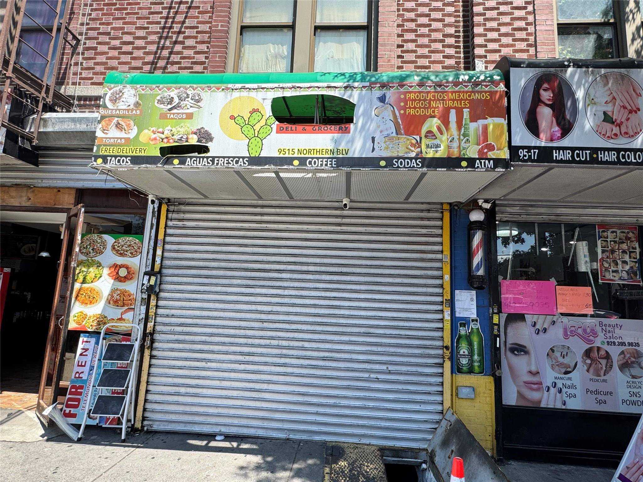 Store for rent for any type of business.