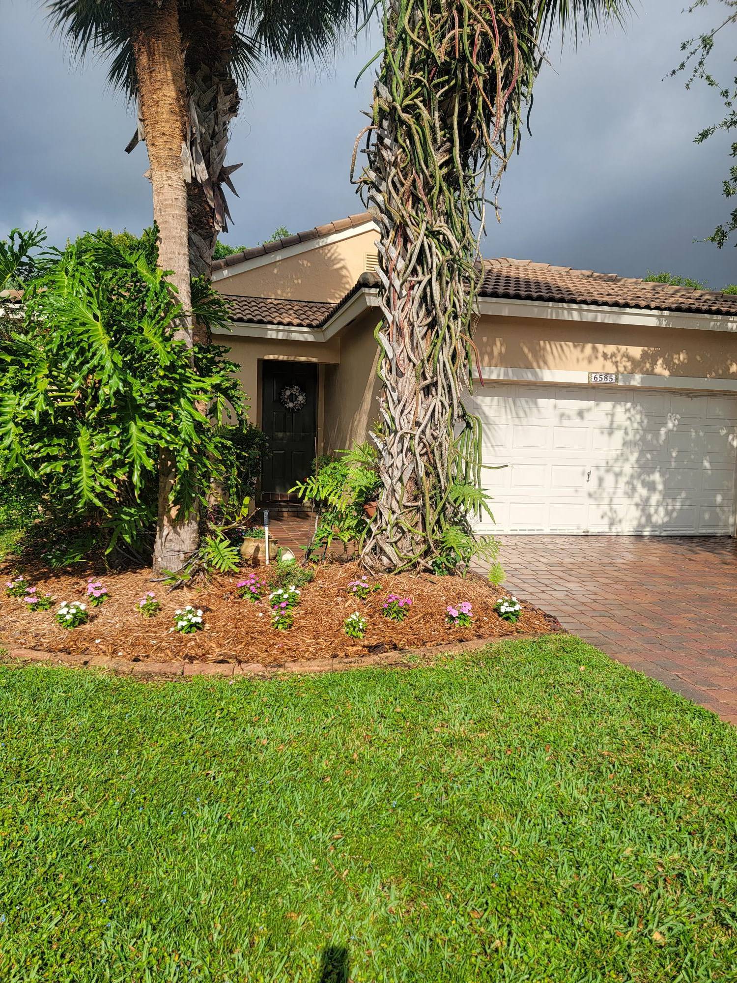 This home has it all. Beautiful manned guard gate community.