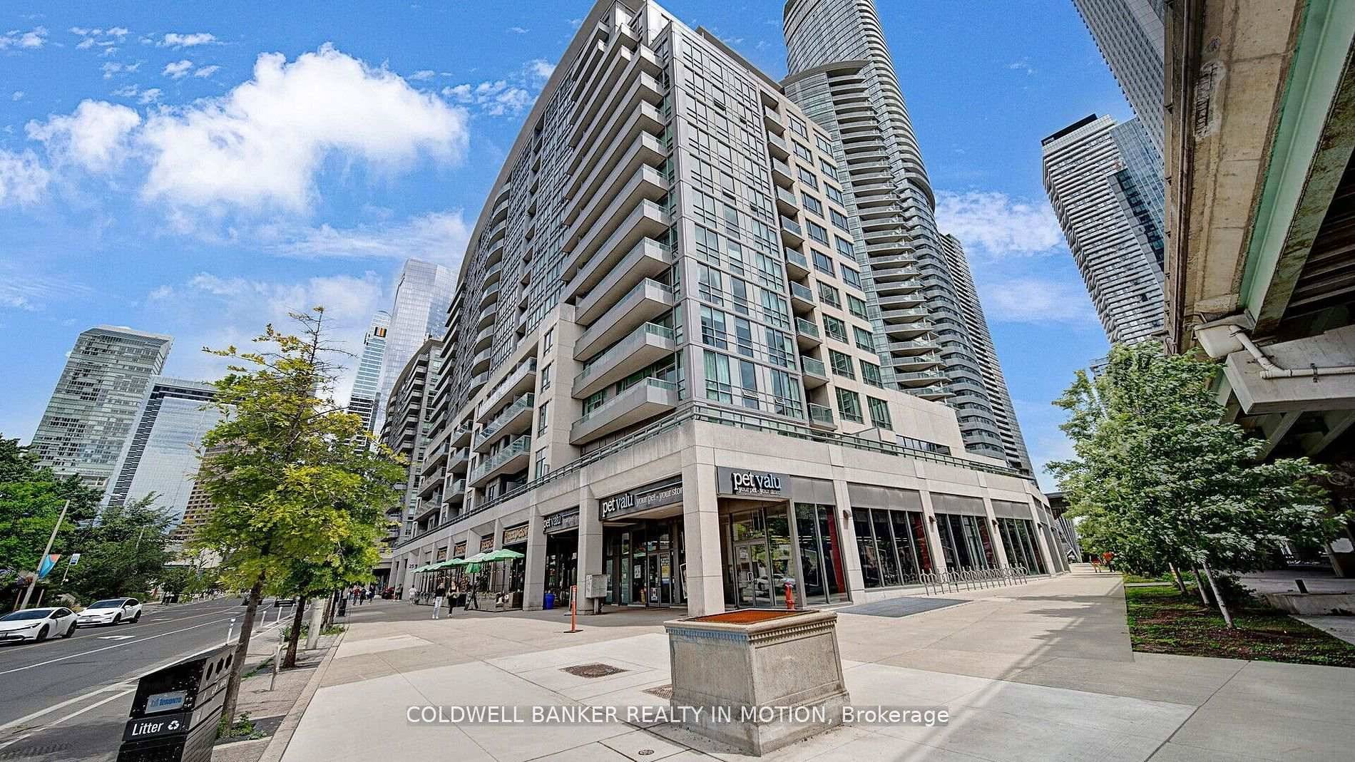 Stunning unobstructed view of CN tower amp ; rogers center, Bright amp ; spacious corner unit, 2 bedroom den, den can be used as 3rd.