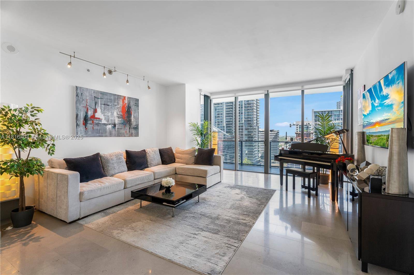 Welcome to REACH at Brickell City Centre.