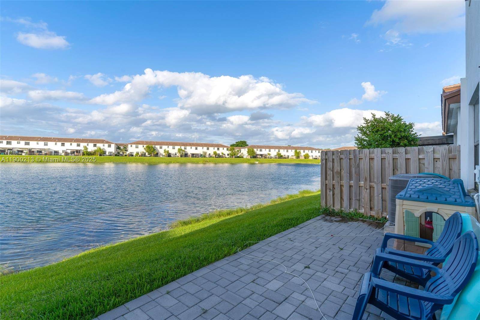 Motivated Seller We Help with Closing Costs !