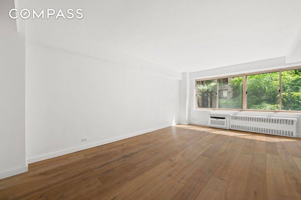 Immaculate and bright south facing alcove studio condo in the heart of it all.