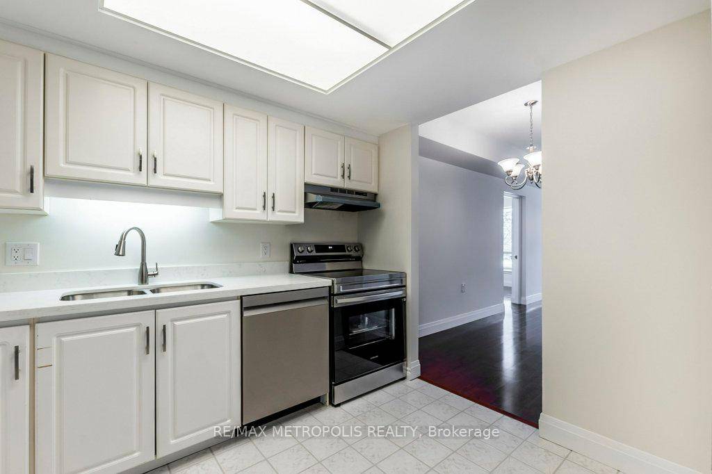 Move in ready 2 bedrooms 2 washrooms quiet luxury condo suite.