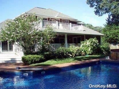 Golfer s Delight !. Private Putting Green amp ; Heated Pool This Westhampton home is fully furnished in French Country décor.