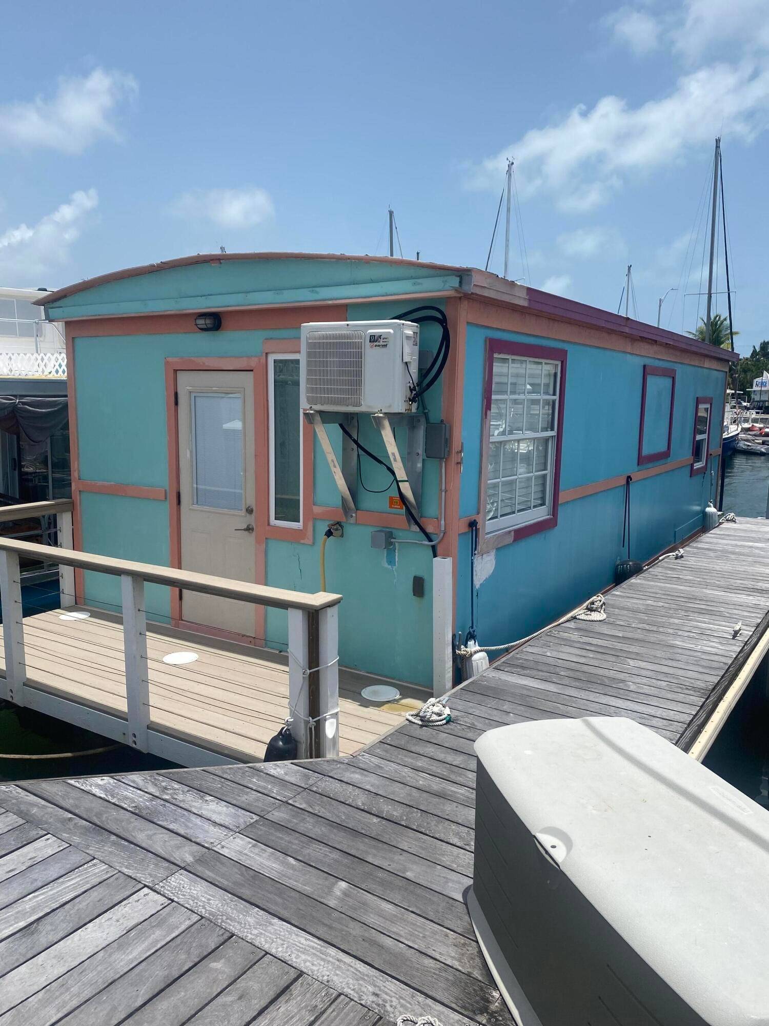 AFFORDABLE WATERFRONT LIVING IN KEY WEST !
