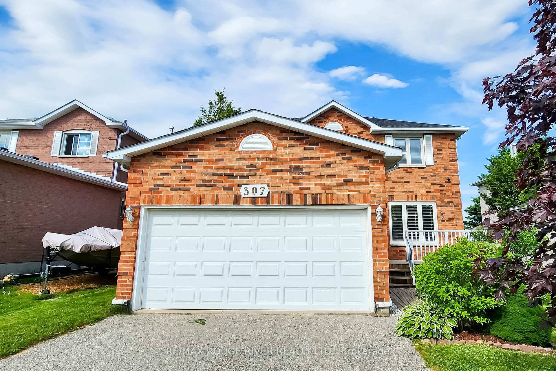 Welcome to this immaculate home located in one of Orangeville's most desirable and well established family friendly neighborhoods.