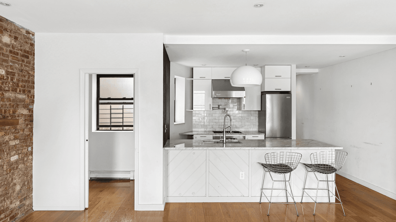 This lovely top floor two bedroom, plus office space, is a rare beauty !