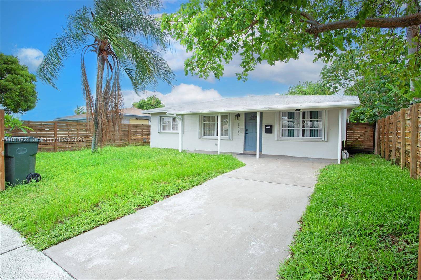 Price Reduced to 415, 000 !