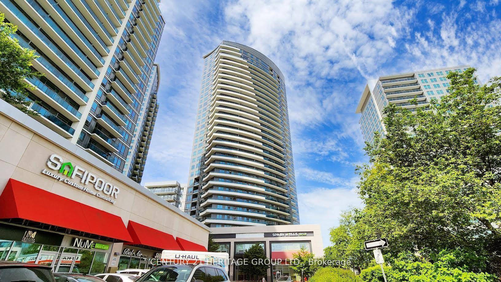 LUXURY 1 BEDROOM CONDO AT WORLD ON YONGE.