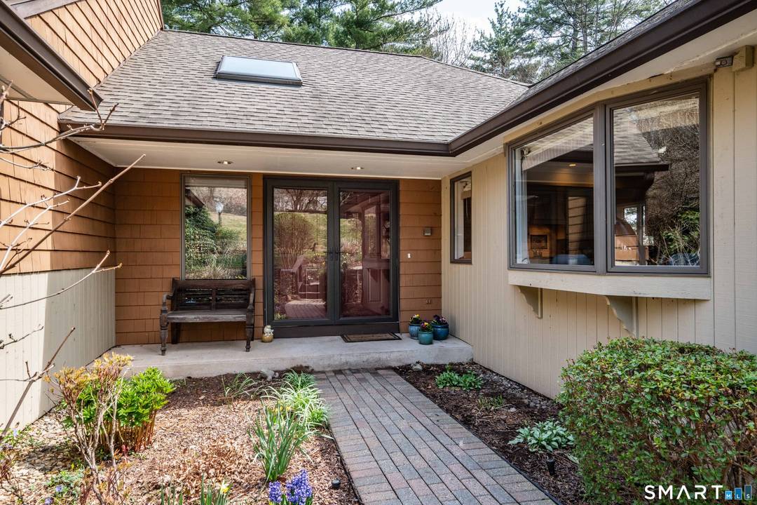 Smashing Balbrae ranch style home with tons of upgrades and lots of space.