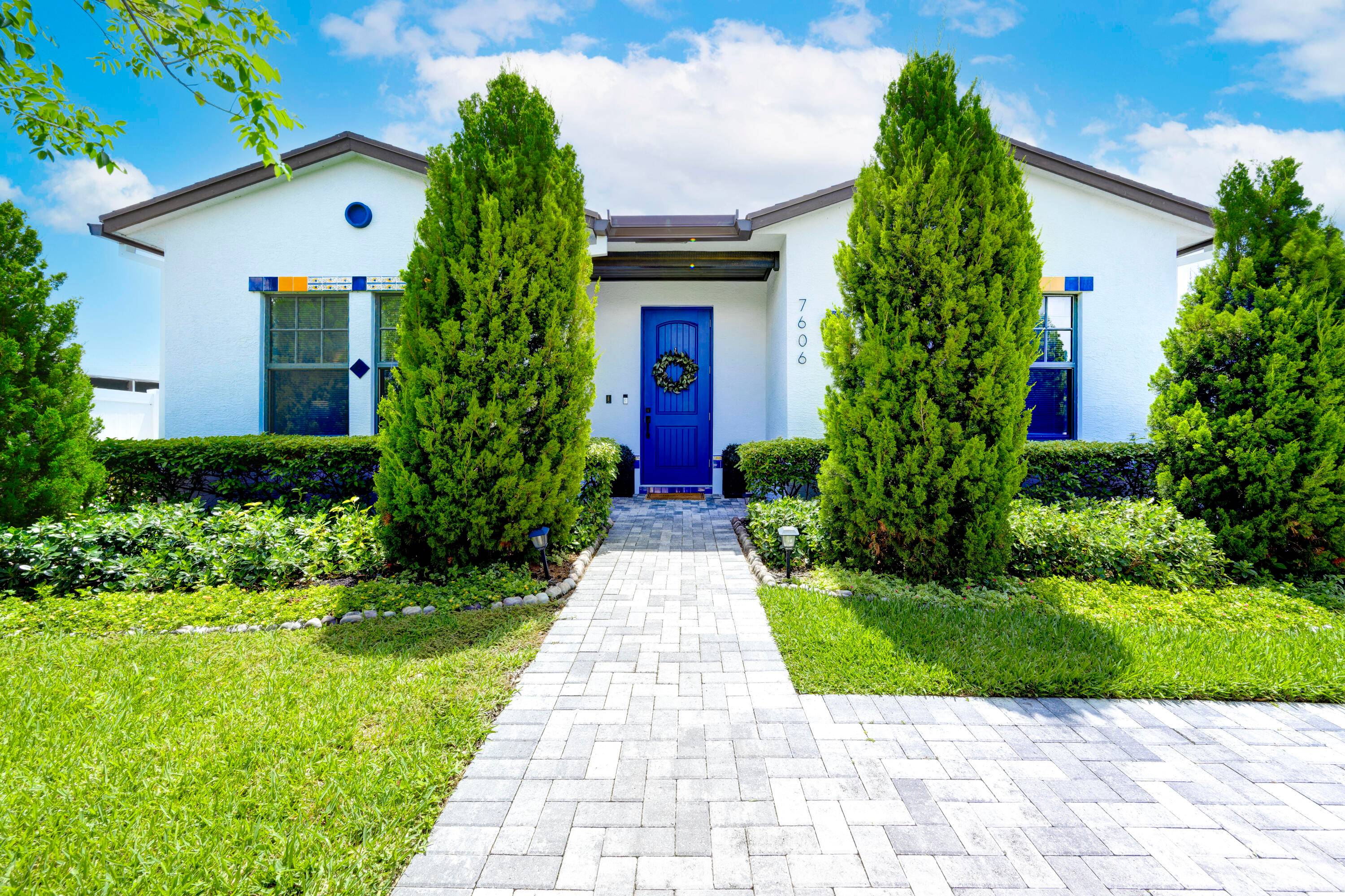 Built in 2020 by award winning Chris Allen Homes, this West Indies style residence is nestled in the desirable Southend neighborhood, just minutes from The Park, West Palm Beach's premier ...