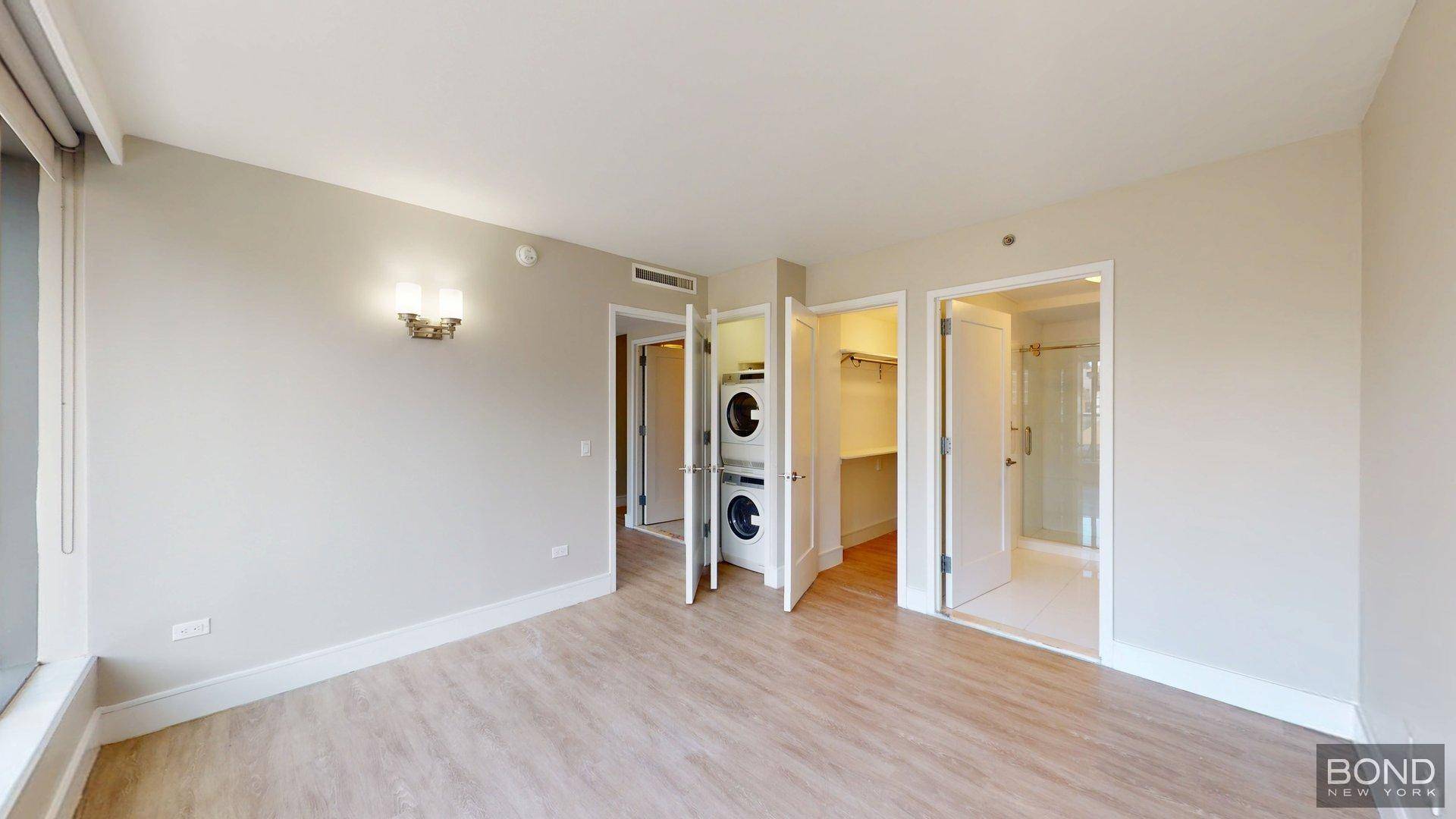 Gut renovated 1 bedroom 2 bathroom apartment with a balcony !