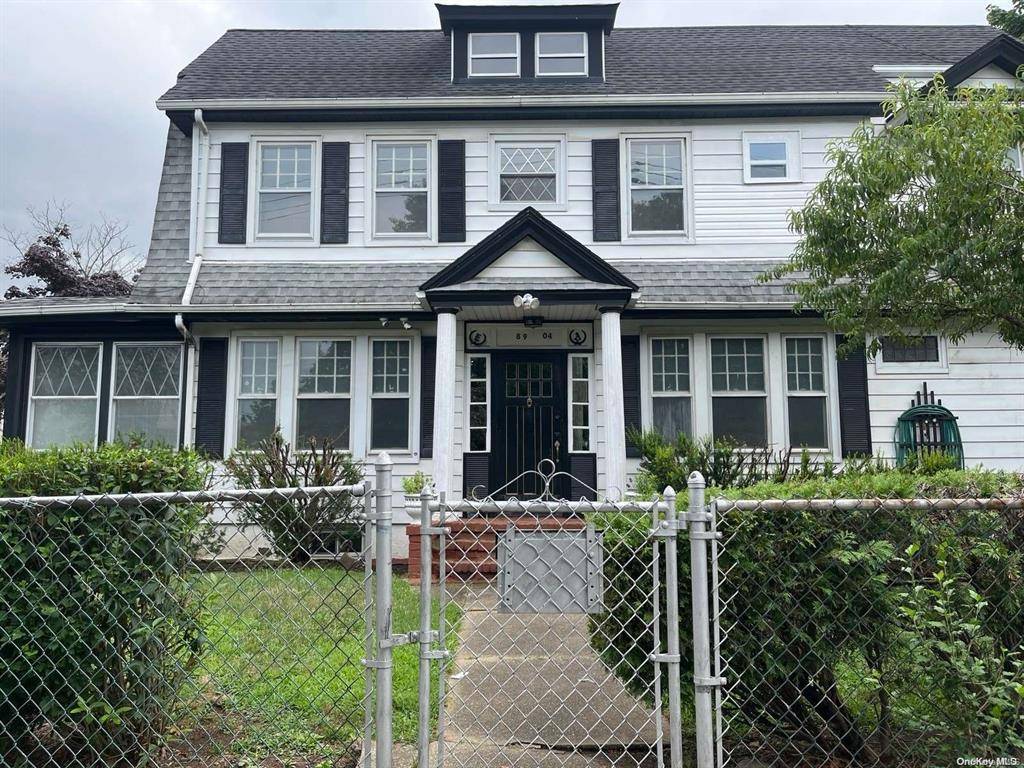 Welcome to this remarkable large move in ready Richmond Hill corner home.
