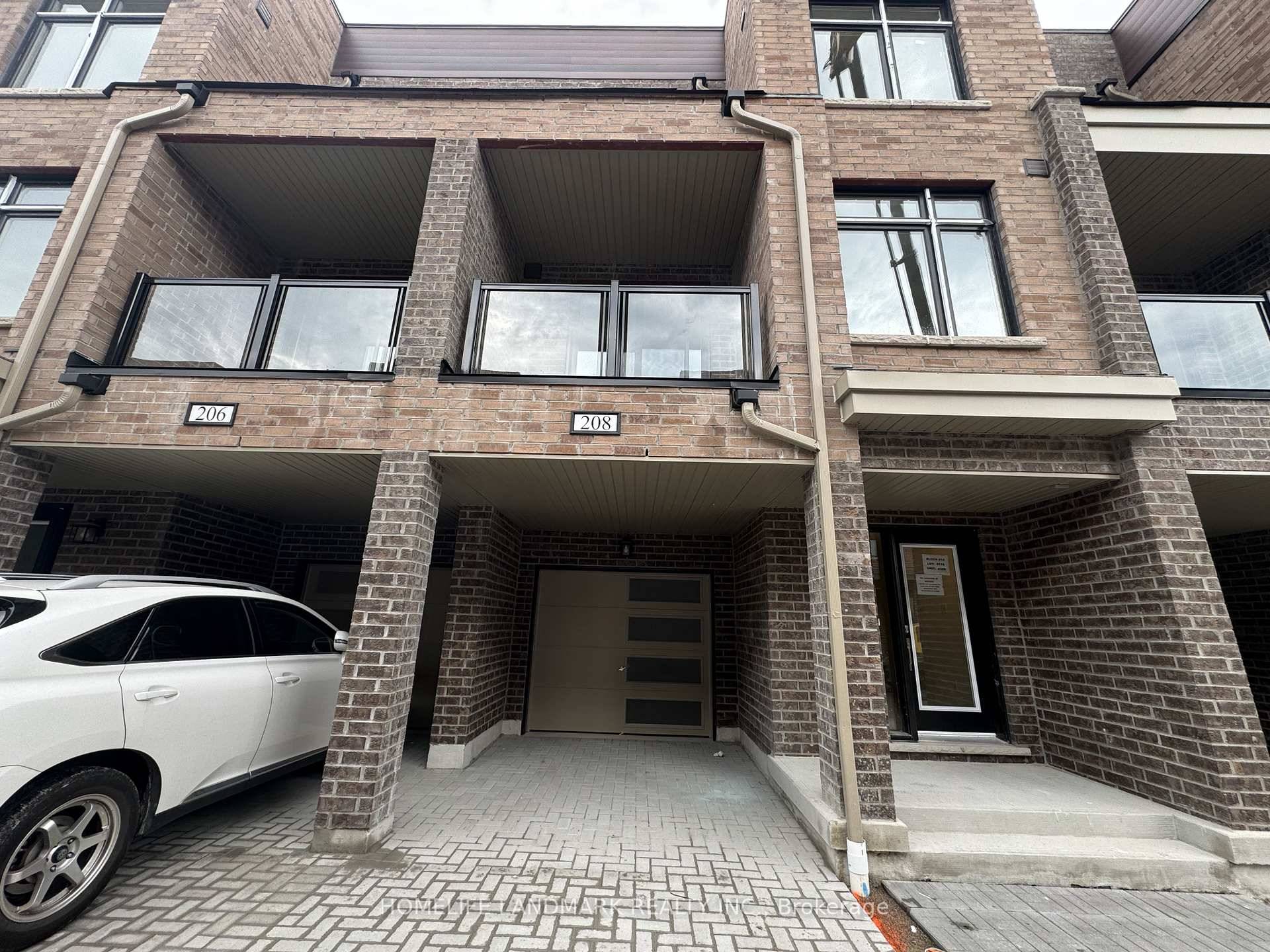 Beautiful Townhouse located in prime location.