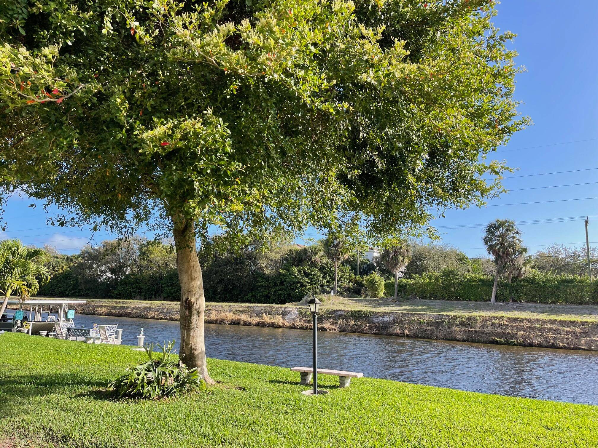 IF LOOKING FOR A CANAL FRONT HOME, AMAZING VIEWS OF WILDLIFE OF ALL KINDS, DEFINITELY COME SEE THIS BEAUTY ON T !