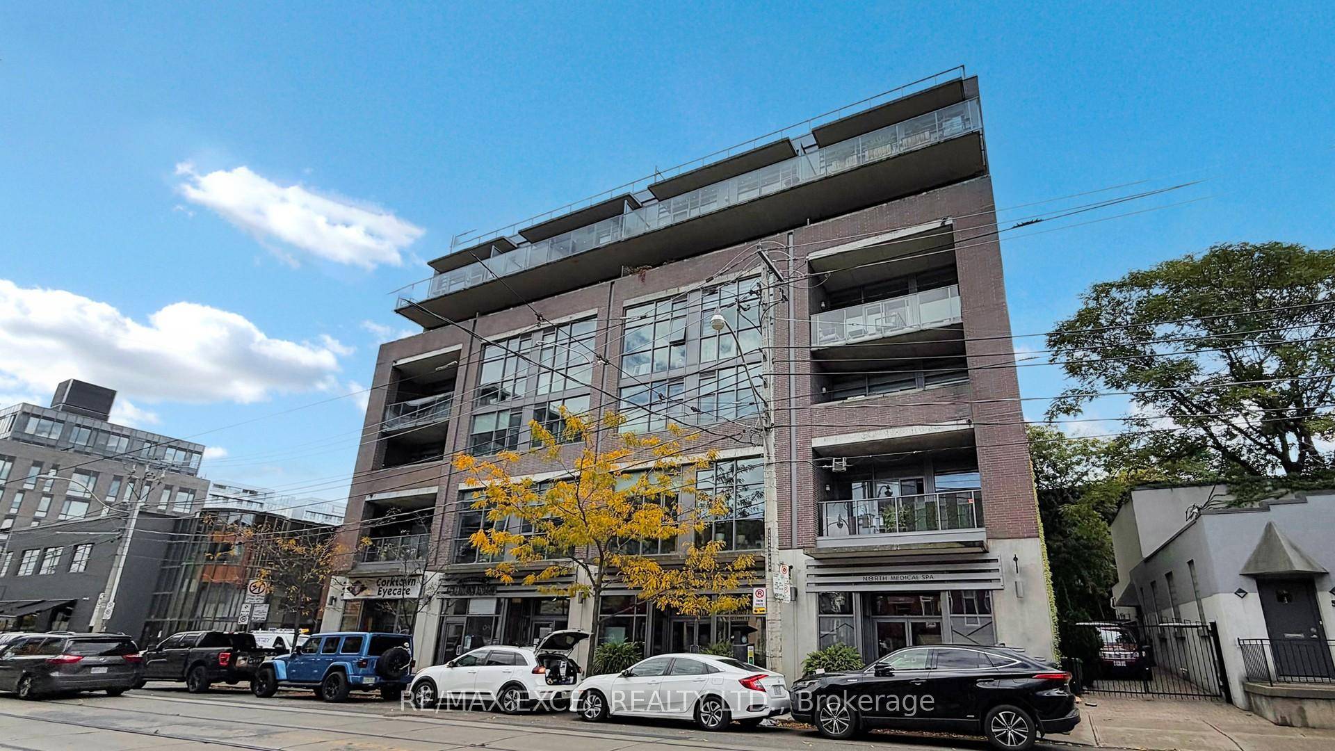 Highly Coveted And Rarely Available 1 1 Bedroom amp ; Den Penthouse Loft In The Heart Of Corktown.