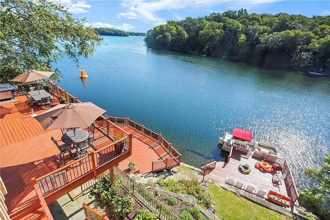 MAJOR PRICE REDUCTION Bring Your Motorboat, Jet Skis, Kayaks and Canoes !