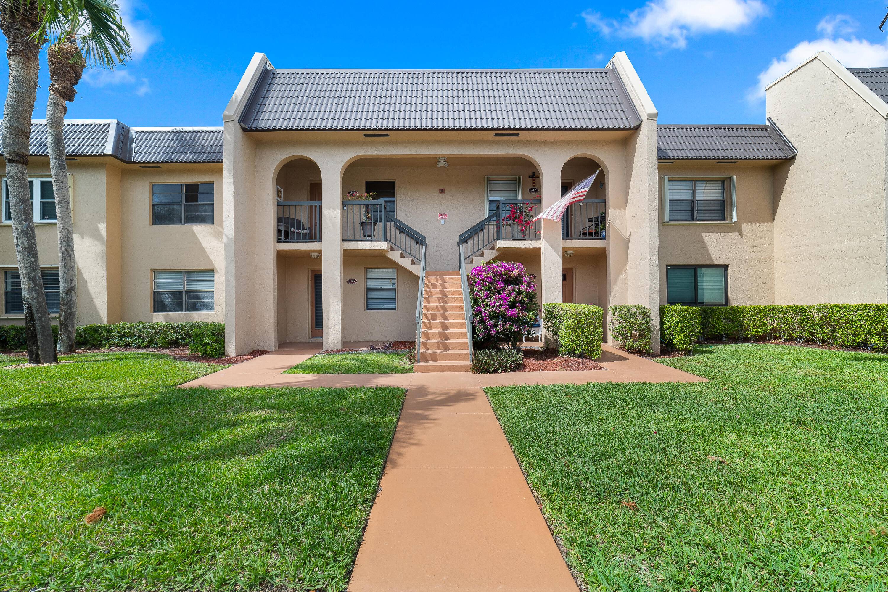 Located on the GROUND level, this comfortable 2 bedroom, 2 bathroom unit features calm canal views.