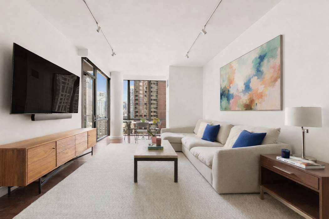 Pristine High Floor 2 Bed, 2 Bath Condo with Iconic Views This extraordinary, light filled two bedroom, two bath residence with a private balcony offers breathtaking, open views north to ...