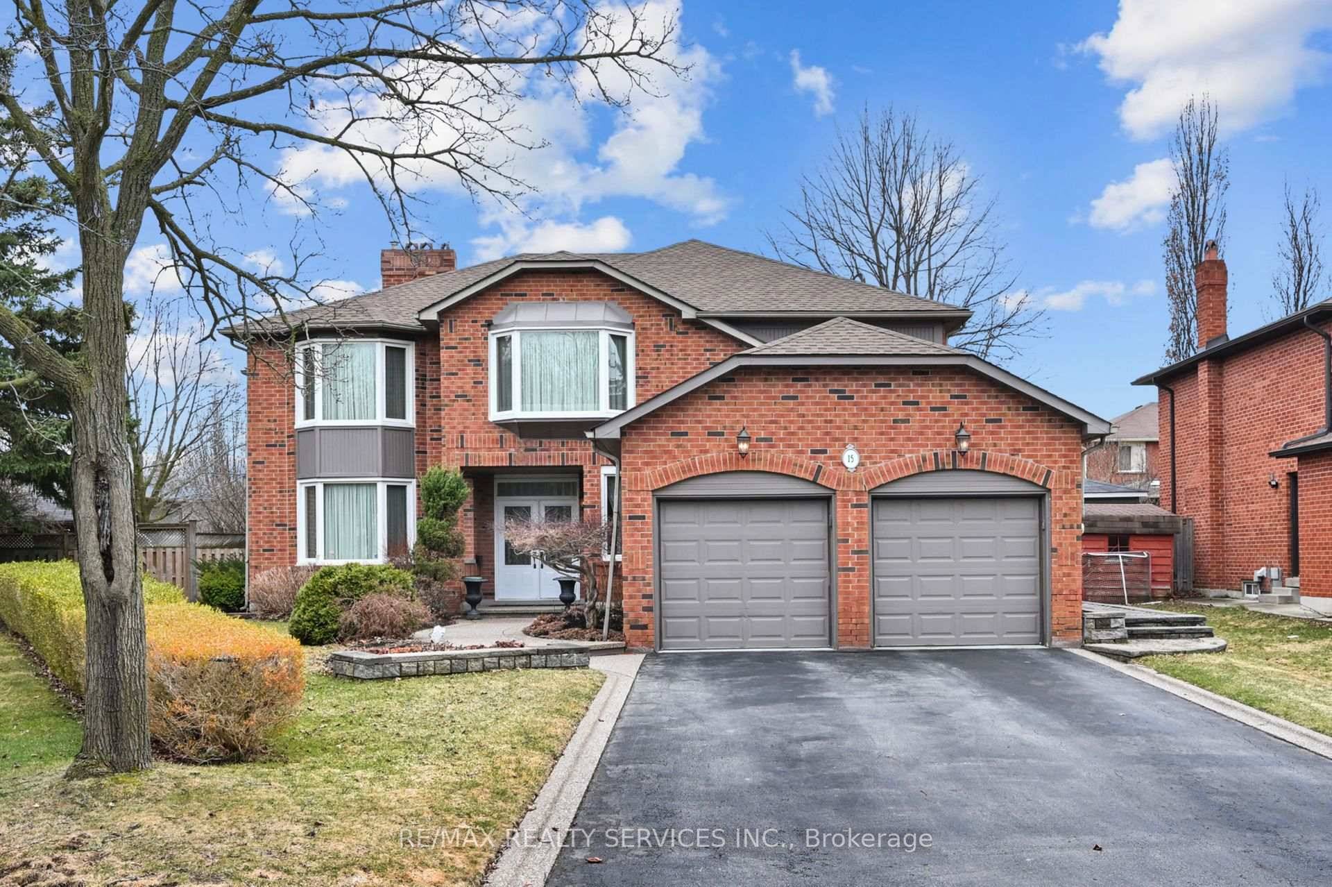 Come On In ! ! ! Take a look at this Fantastic 4 Bedroom Home with High Quality Upgrades, Located in an Exclusive Brampton Neighbourhood, off Conservation Dr.