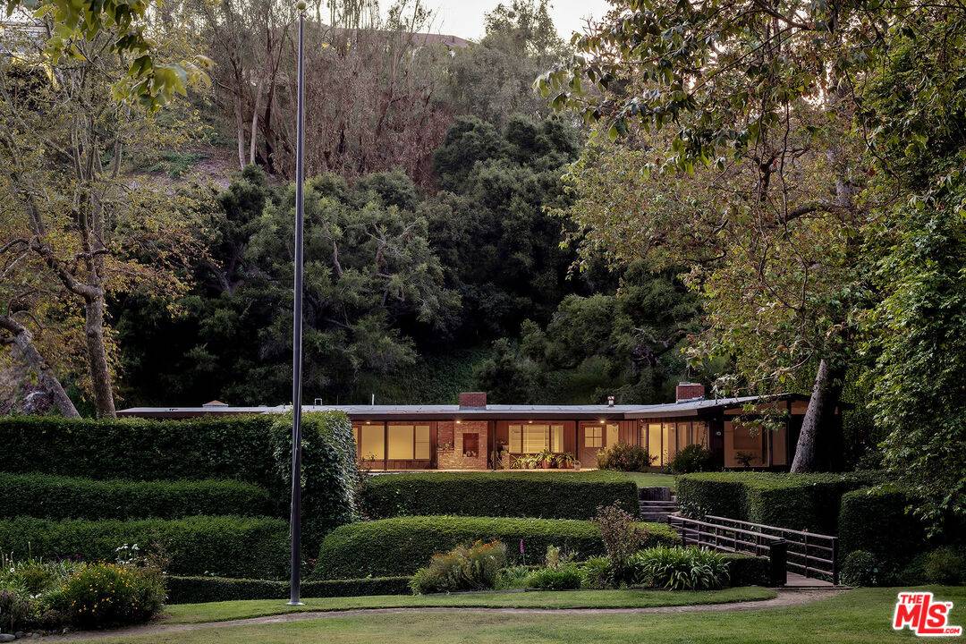 603   Hightree Rd 4BR Pacific Palisades La