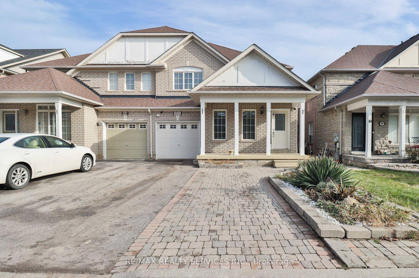 Absolutely beautiful and bright 2 bedroom basement suite located near Major Mackenzie and Jane.