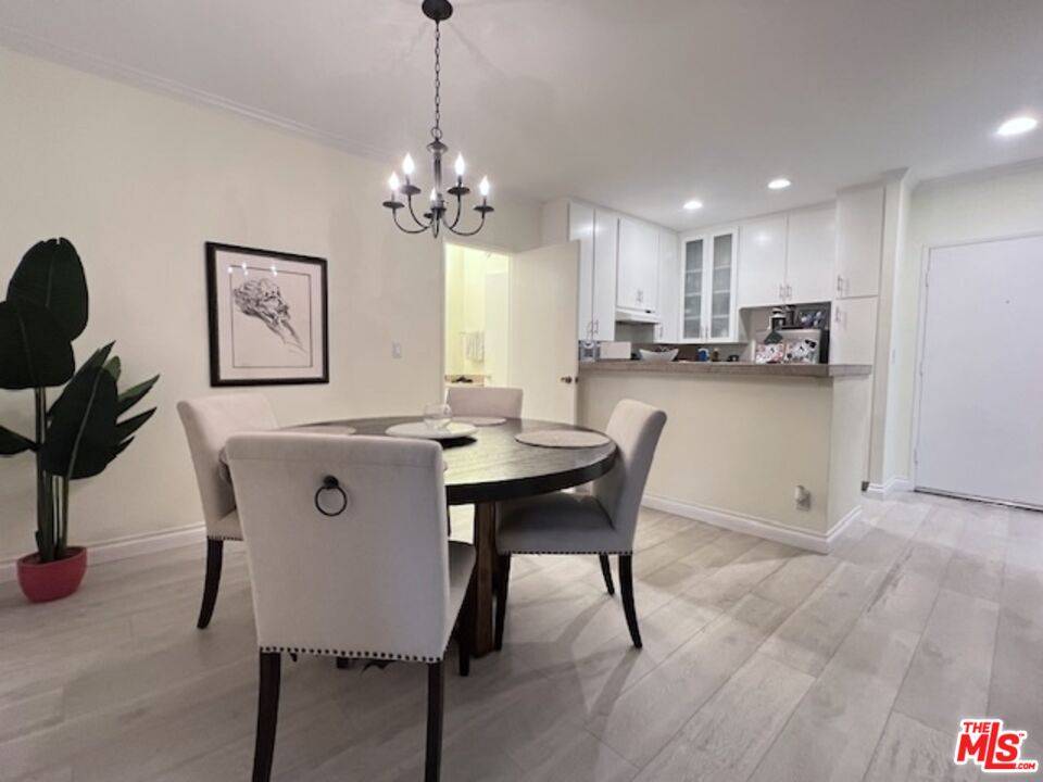 11645   Montana Ave 2BR Brentwood La