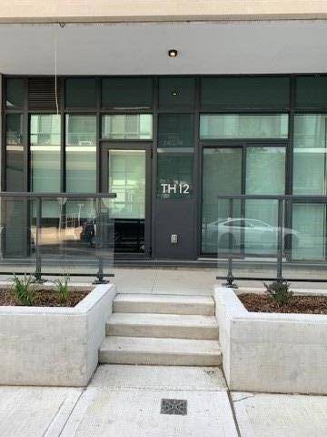 Luxurious Condo Townhouse Unit In The Heart Of Mississauga Square One.