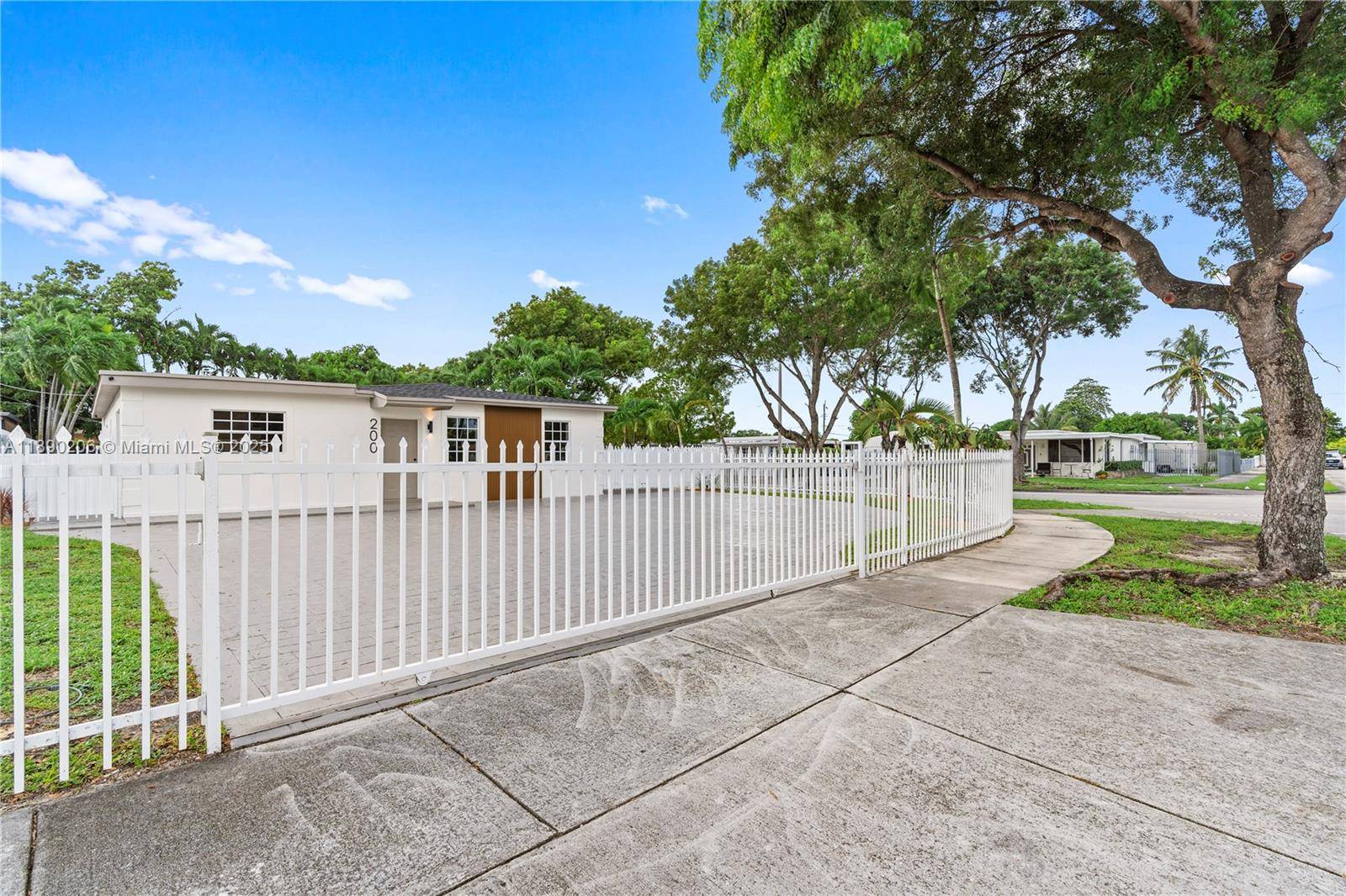 COMPLETELY RENOVATED in 2025, this spacious 4 BEDROOM, 3 BATH, POOL HOME features modern finishes and a flexible open floorplan with TWO EN SUITE MASTER BEDROOMS, perfect for multi generational ...