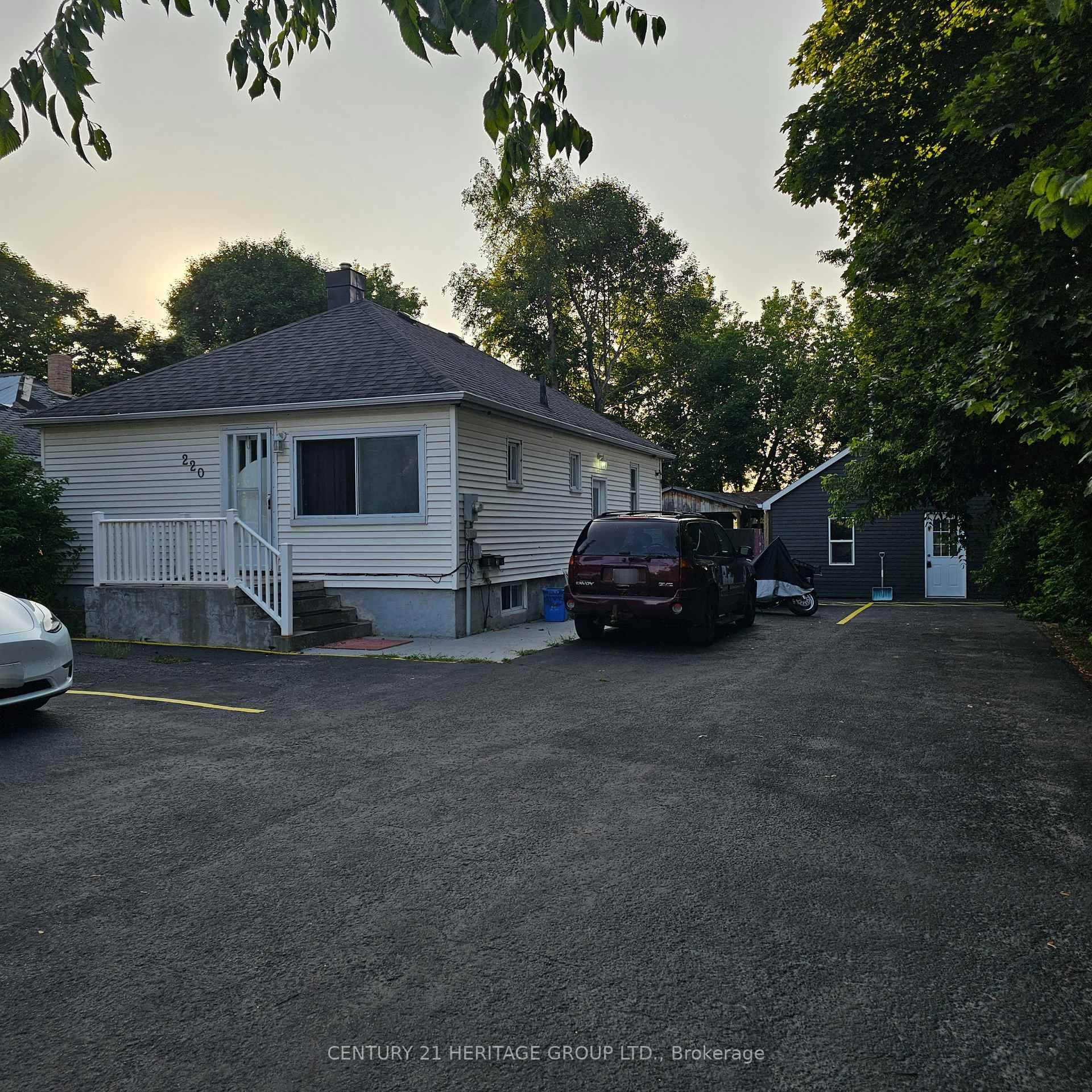 Discover Your Dream Rental at 220 Tiffin Street, Barrie for 2650 all inclusive !