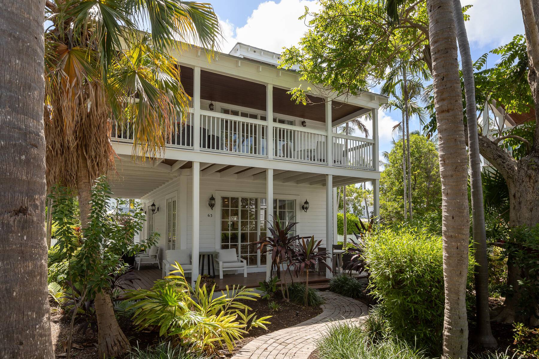 Tranquil well maintained home professionally decorated on a private island five minutes off of Key West.