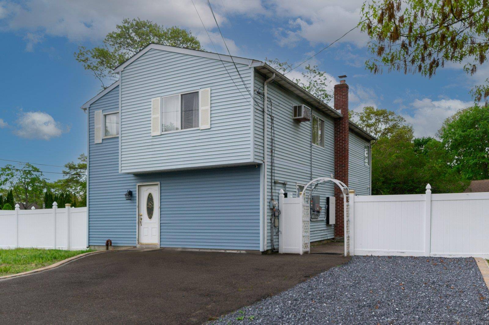 Location ! Sachem school district !